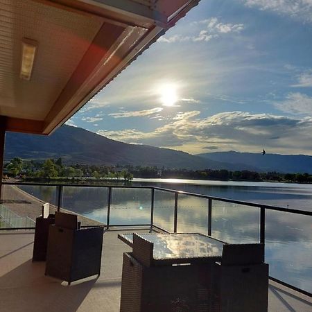 Richter Pass Beach Resort Osoyoos Exteriör bild