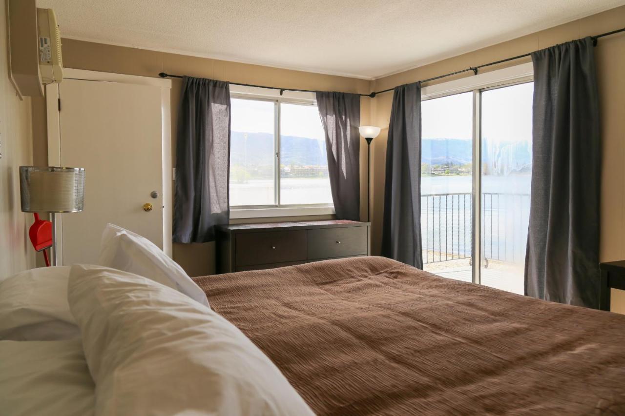 Richter Pass Beach Resort Osoyoos Exteriör bild