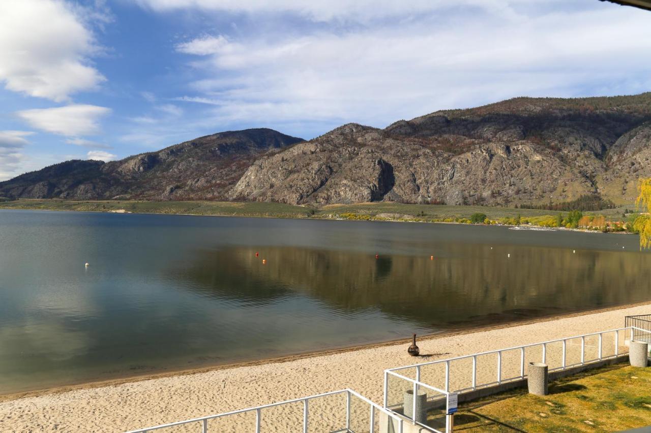 Richter Pass Beach Resort Osoyoos Exteriör bild