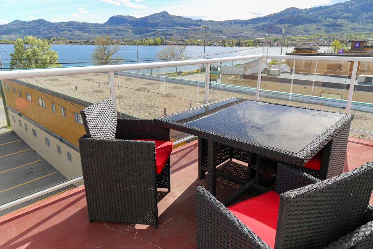 Richter Pass Beach Resort Osoyoos Exteriör bild