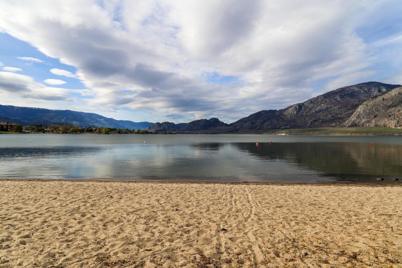 Richter Pass Beach Resort Osoyoos Exteriör bild