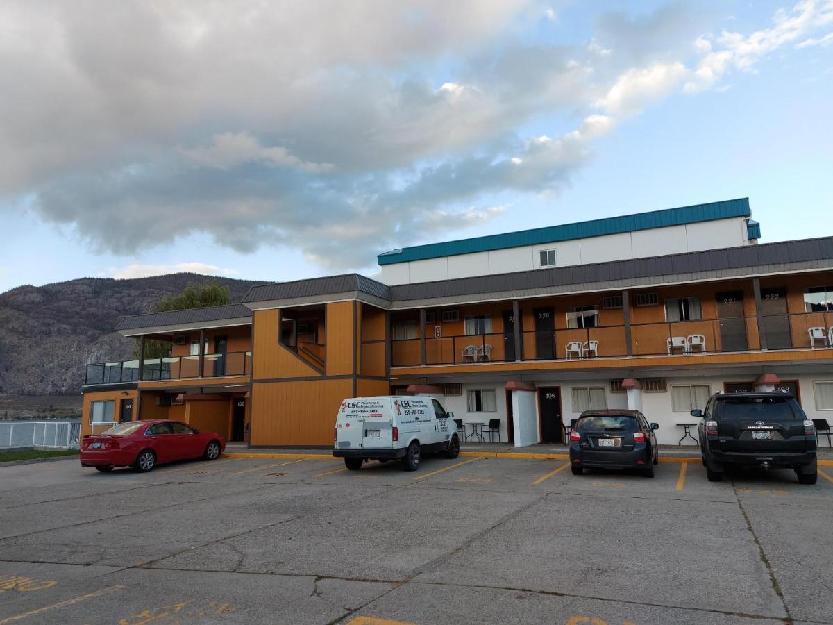 Richter Pass Beach Resort Osoyoos Exteriör bild