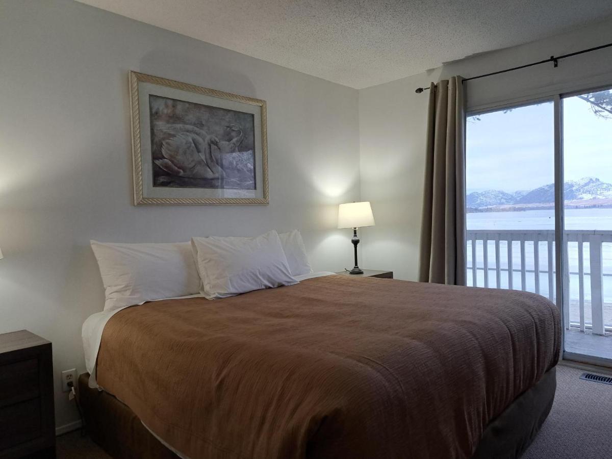 Richter Pass Beach Resort Osoyoos Exteriör bild